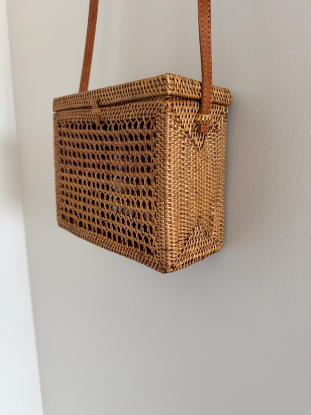 NWT Bembien Flora Rattan Crossbody Bag Leather Strap Boho Summer Natural Purse - Picture 3 of 9